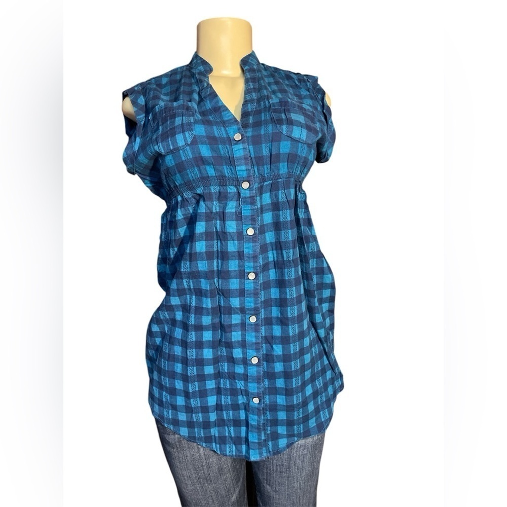 Lei Blue Sleeveless Button Down Shirt with Mandarin Collar